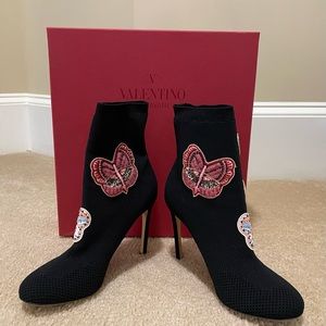 NEW!  Valentino Tiffany Butterfly Sock Booties - 6.5